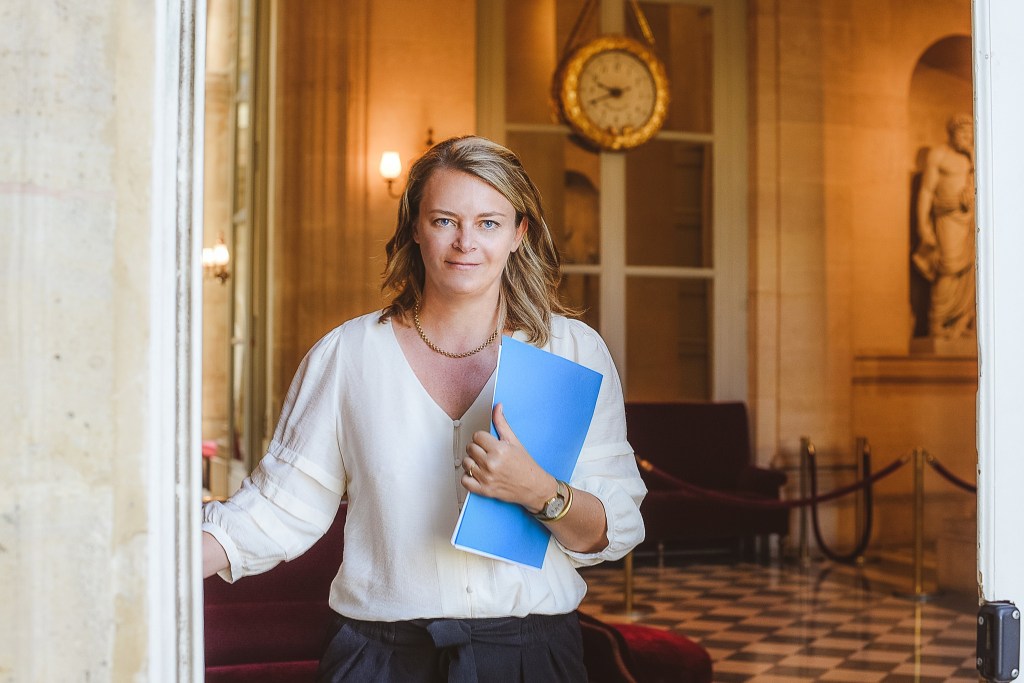 Législatives 2024 : Élodie Jacquier-Laforge se désiste dans la 9e circo de&nbsp;l’Isère